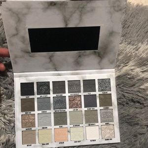 Beautiful Eyeshadow pallet